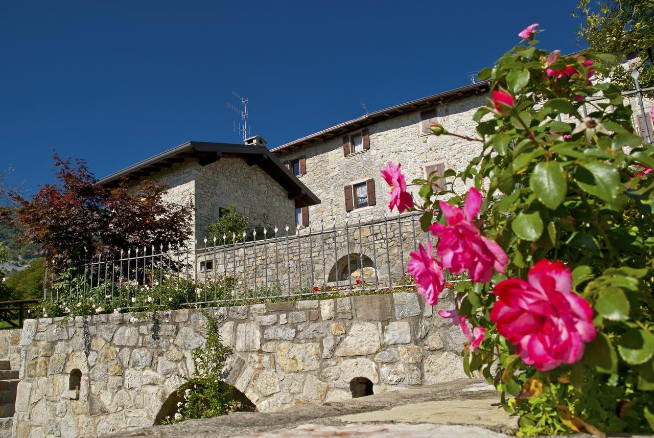 Ca' Baetti L'Antico Borgo Bed & Breakfast Roncola Exterior photo